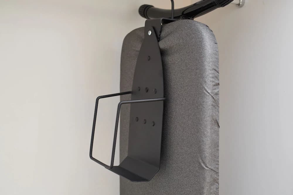 Iron/ironing board