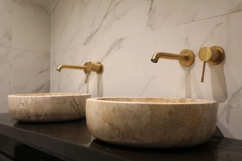 Bathroom sink