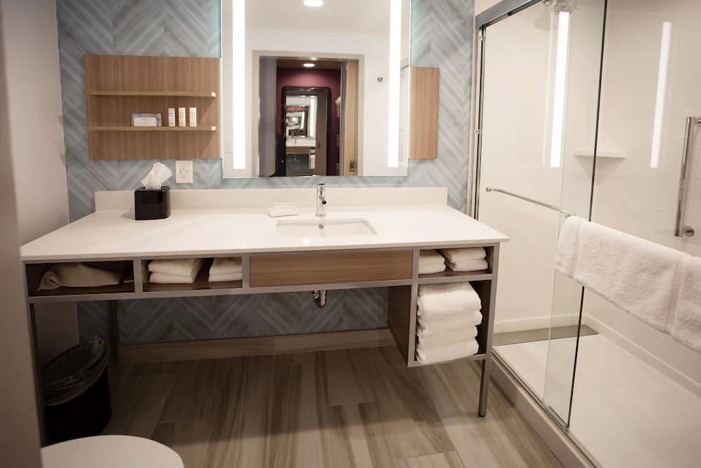 Bathroom shower