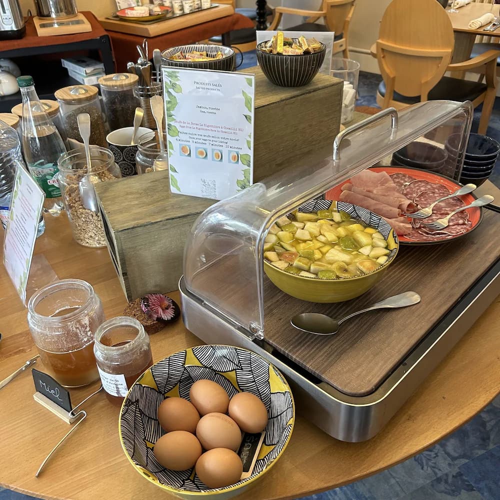 Breakfast buffet