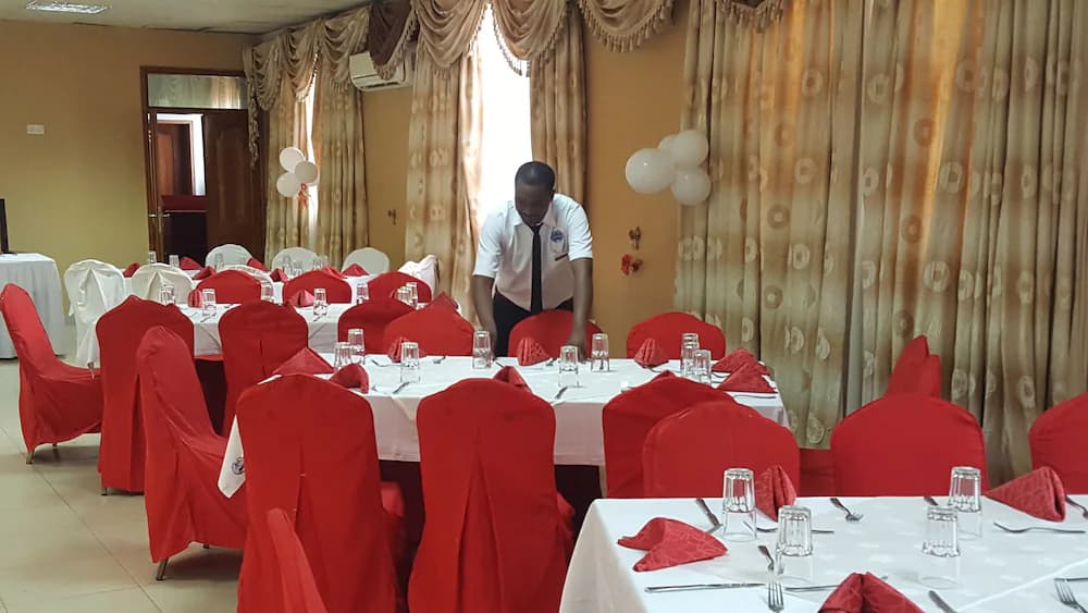 Banquet hall