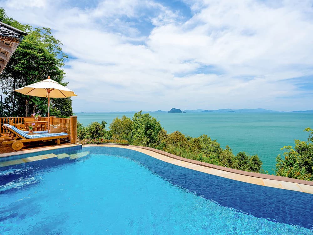 Private pool