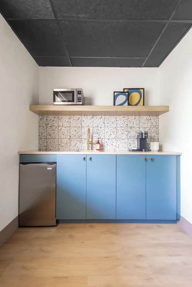 Mini-refrigerator
