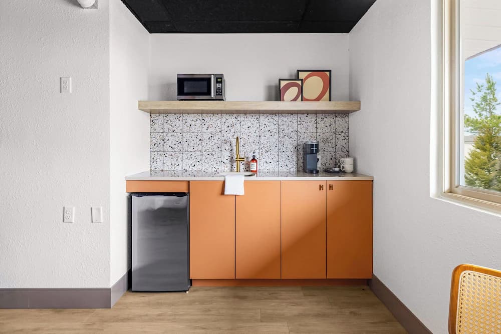Private kitchenette