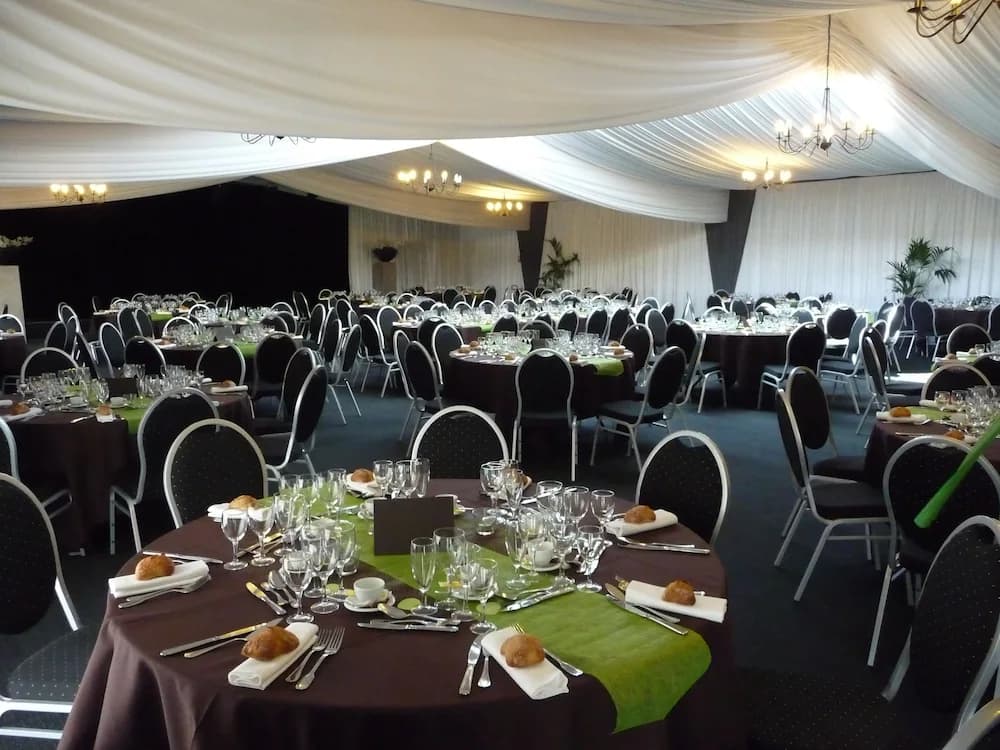 Banquet hall