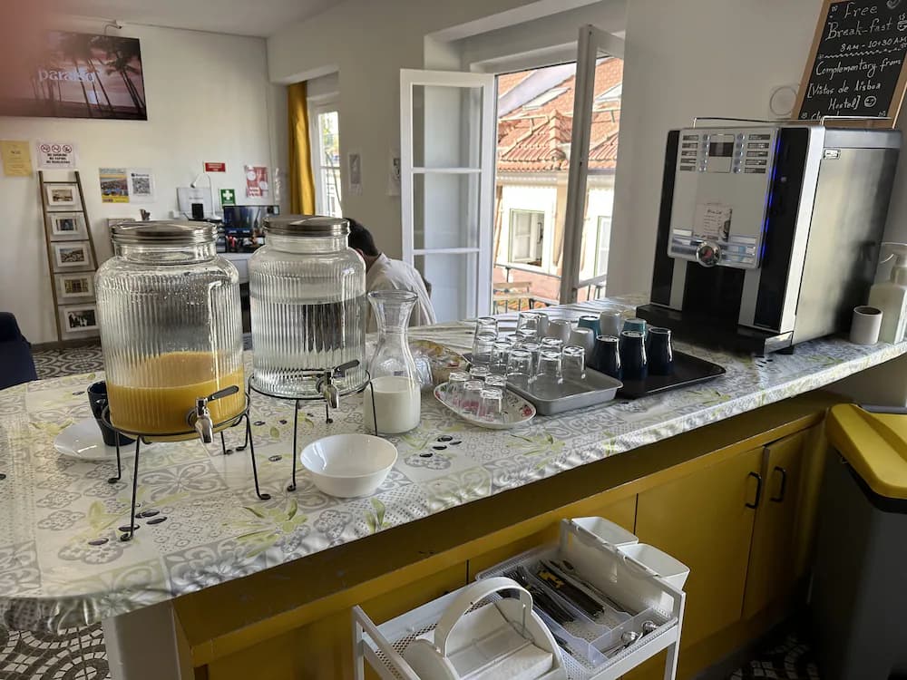 Breakfast area