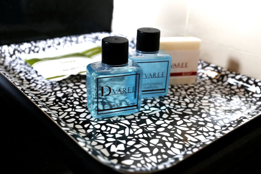 Bathroom amenities