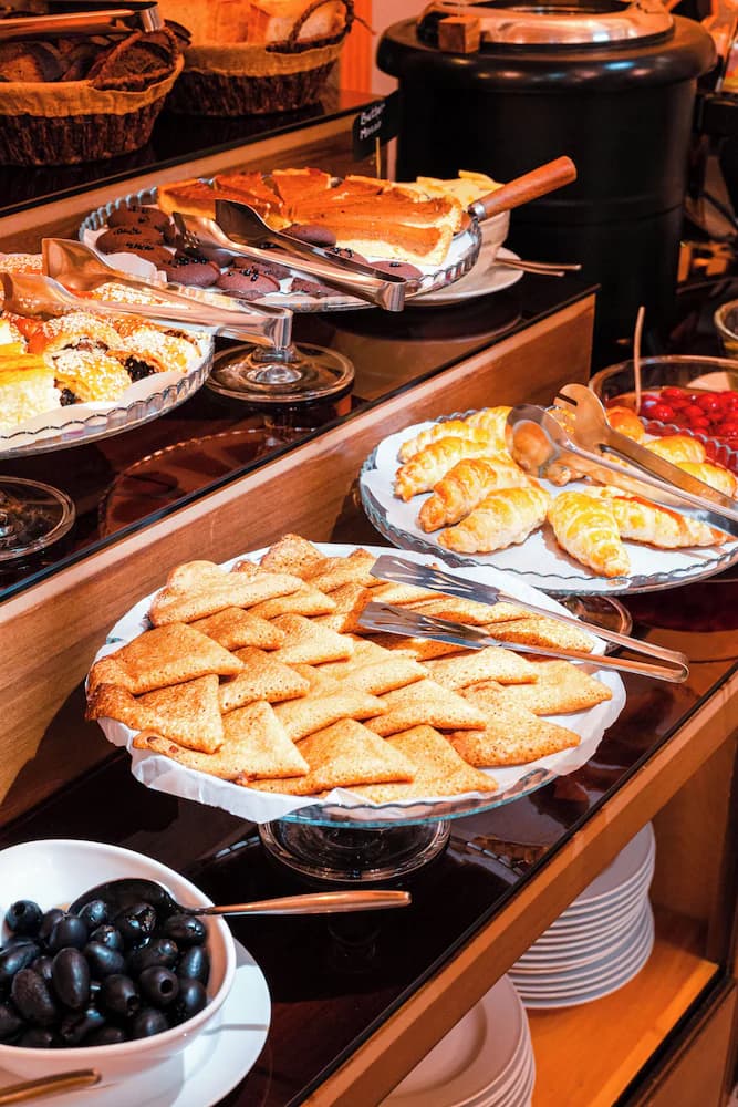 Breakfast buffet