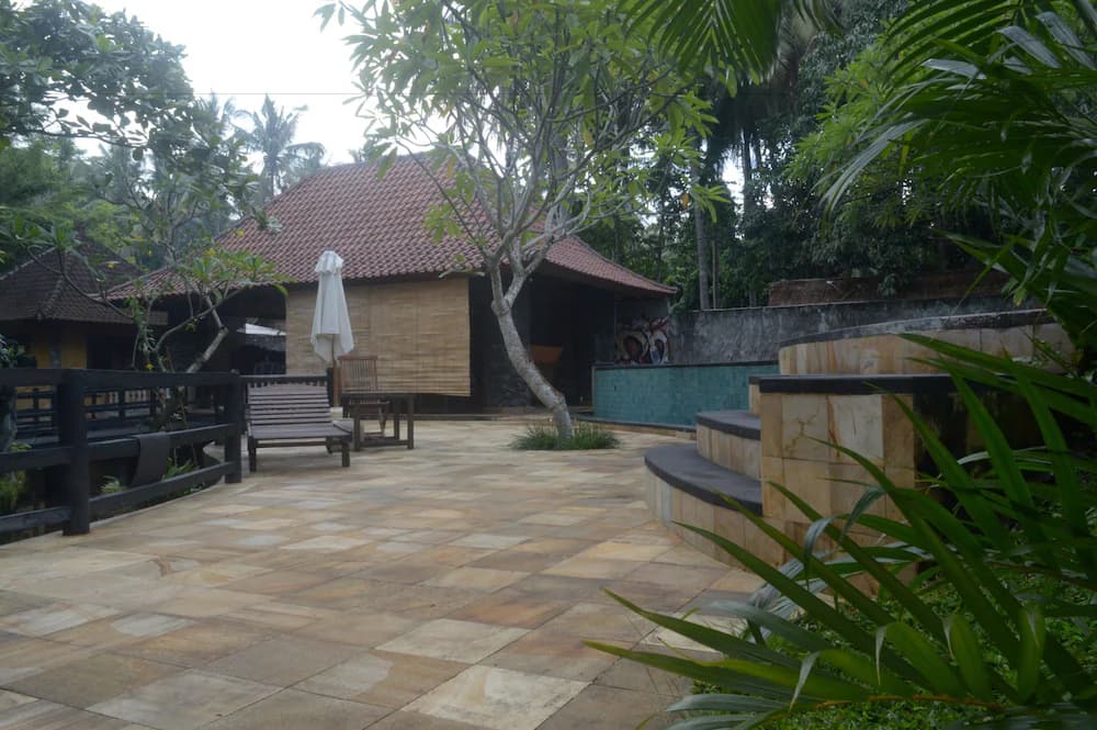 Sundeck