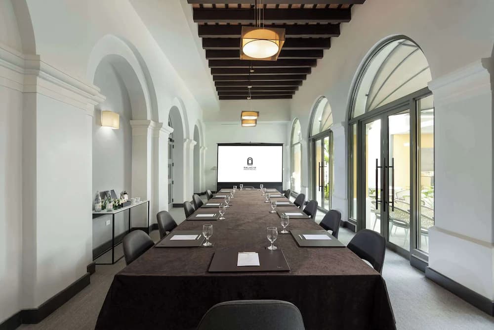Meeting facility