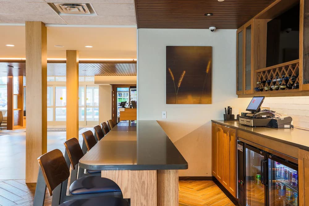 Lobby lounge