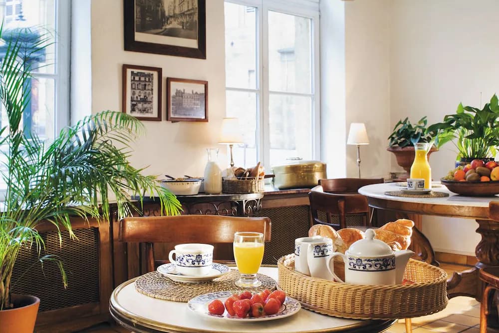 Breakfast area
