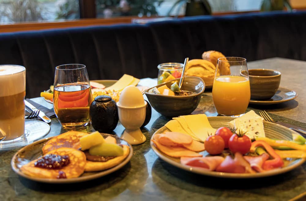 Breakfast buffet