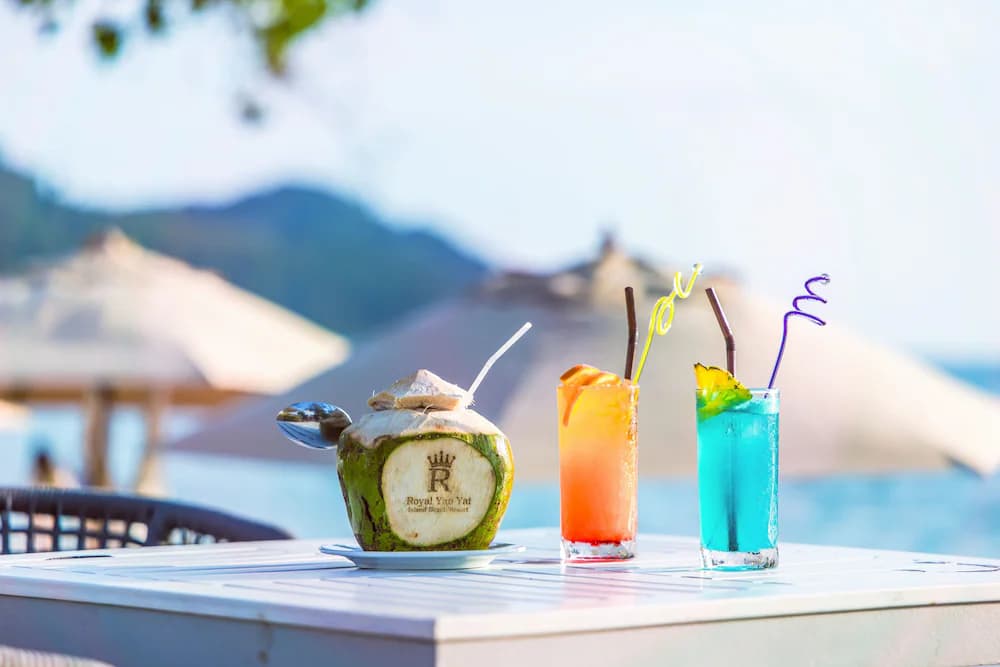 Poolside bar