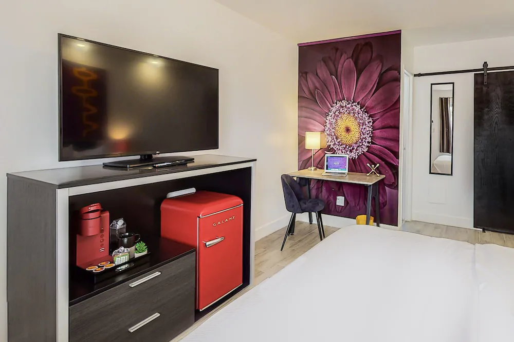 Room amenity