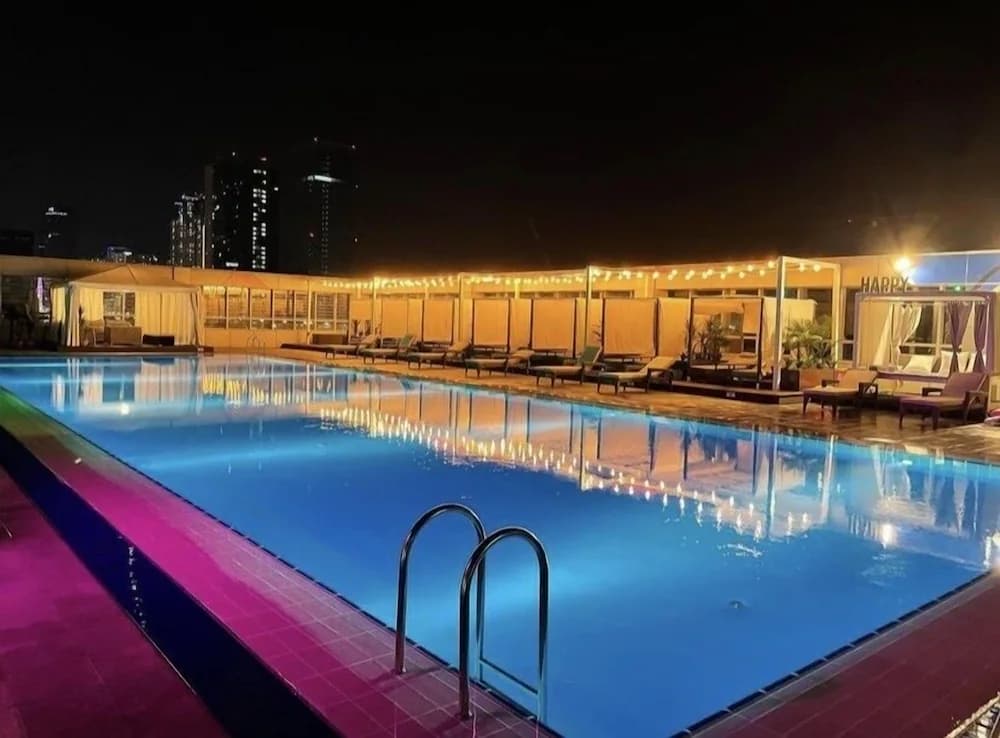 Rooftop pool