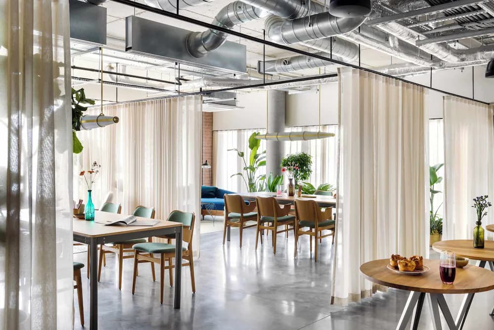 Meeting facility