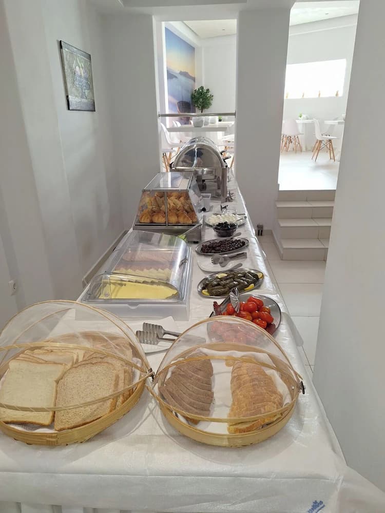 Breakfast buffet