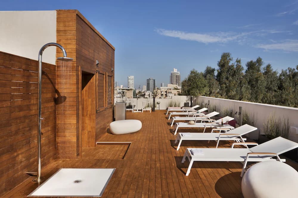 Sundeck
