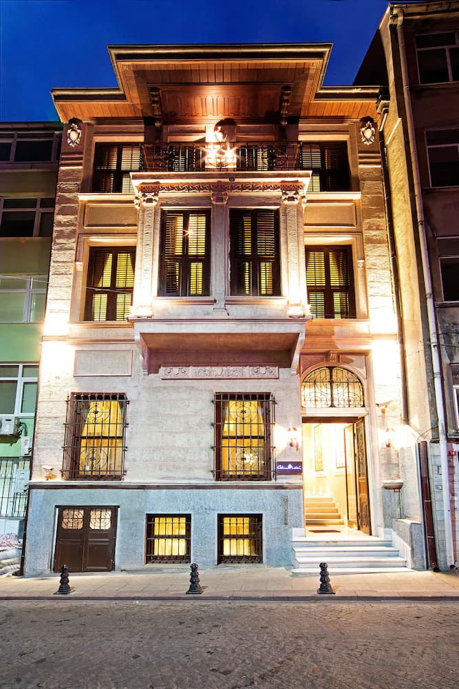 Primary image