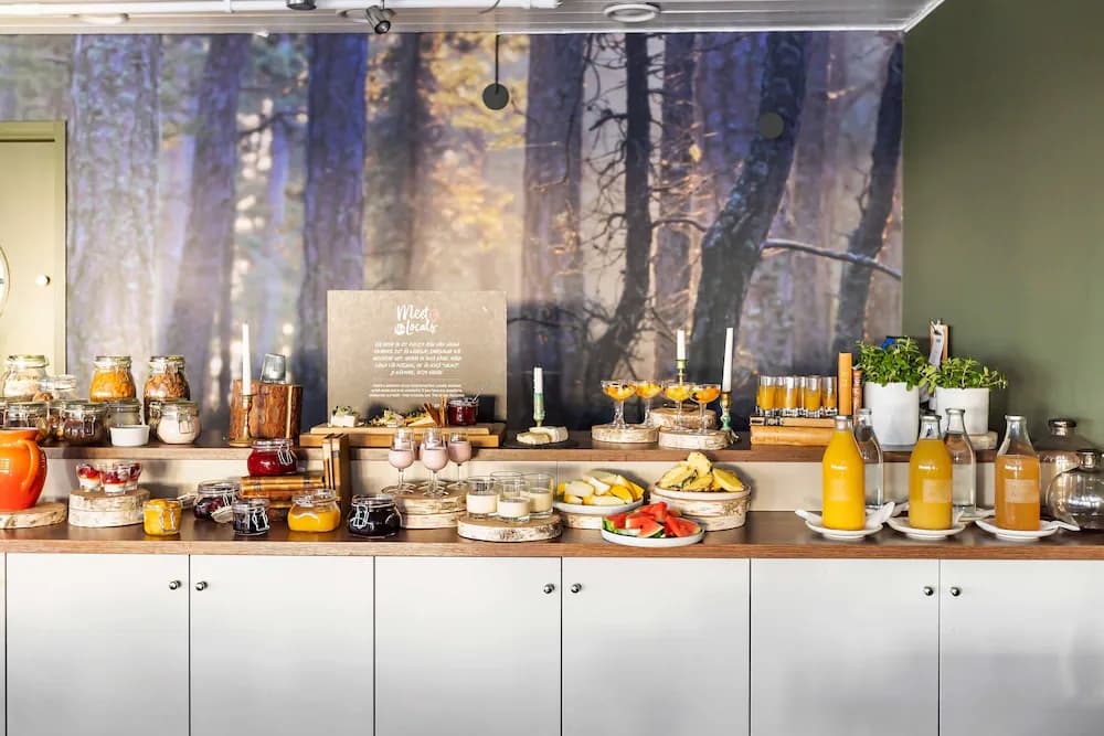 Breakfast area