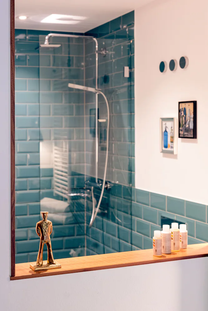 Bathroom amenities