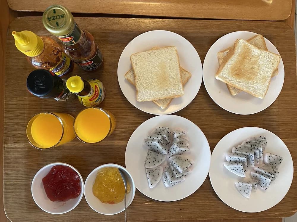 Breakfast meal