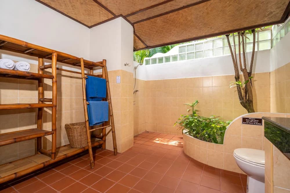 Bathroom amenities