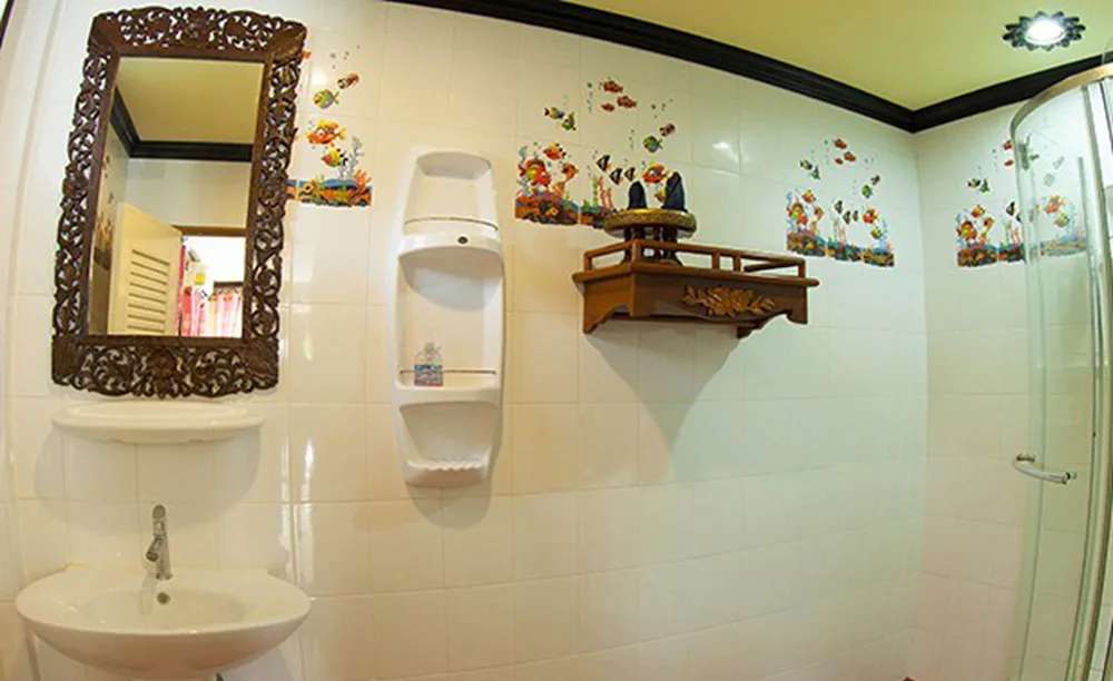 Bathroom sink