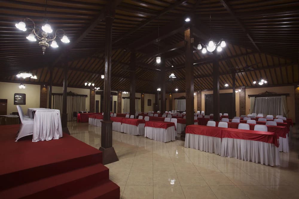 Meeting facility