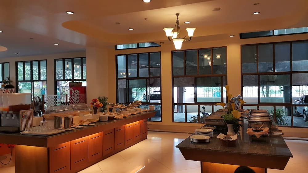 Breakfast area