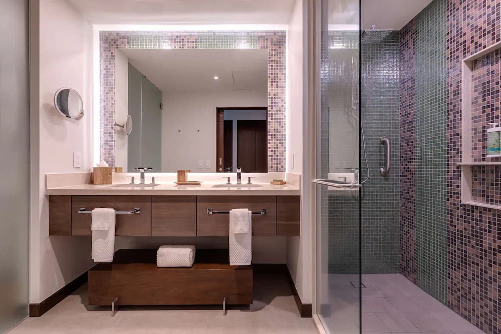 Bathroom shower