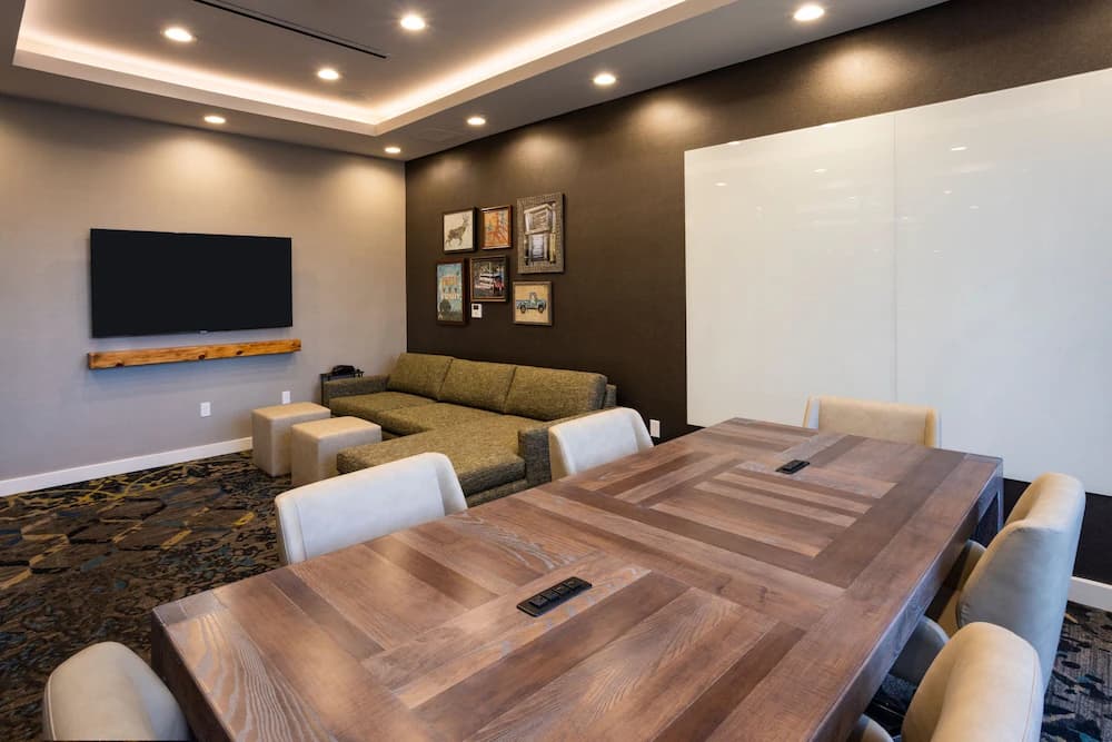 Meeting facility