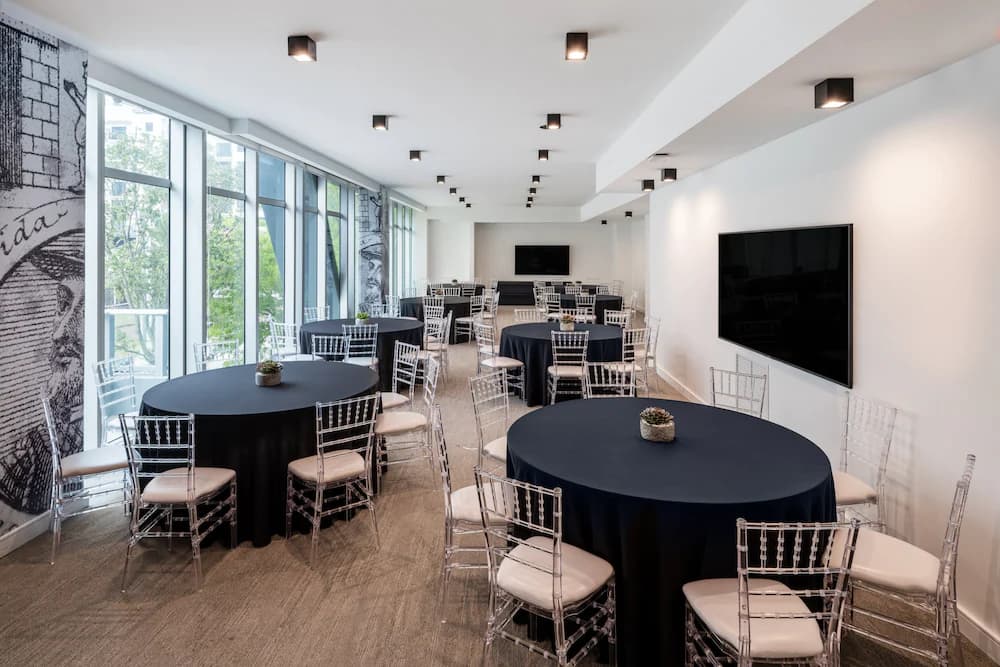 Meeting facility