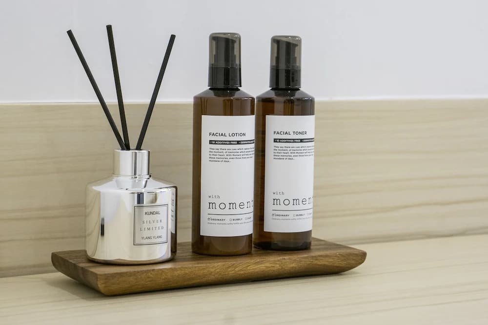 Bathroom amenities