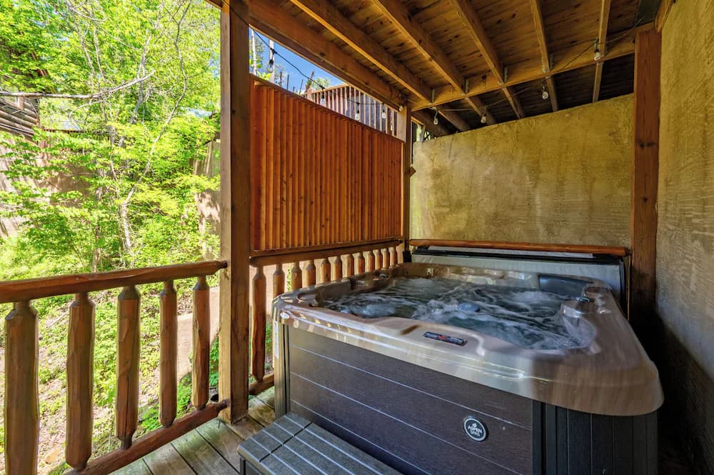 Private spa tub