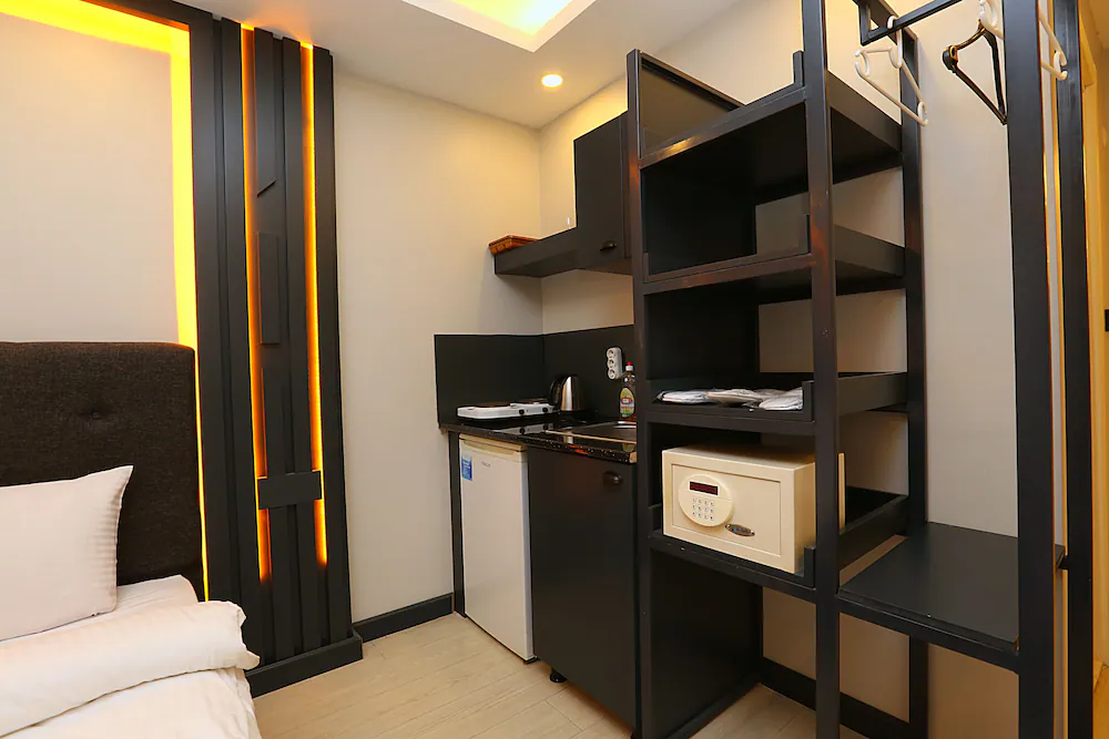 Private kitchenette