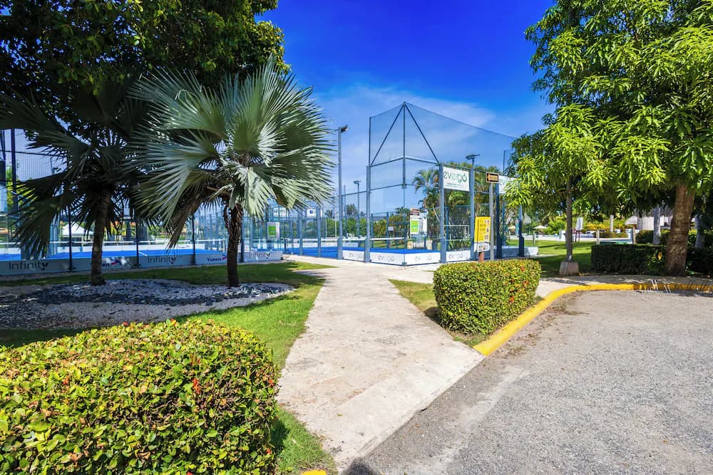 Tennis court