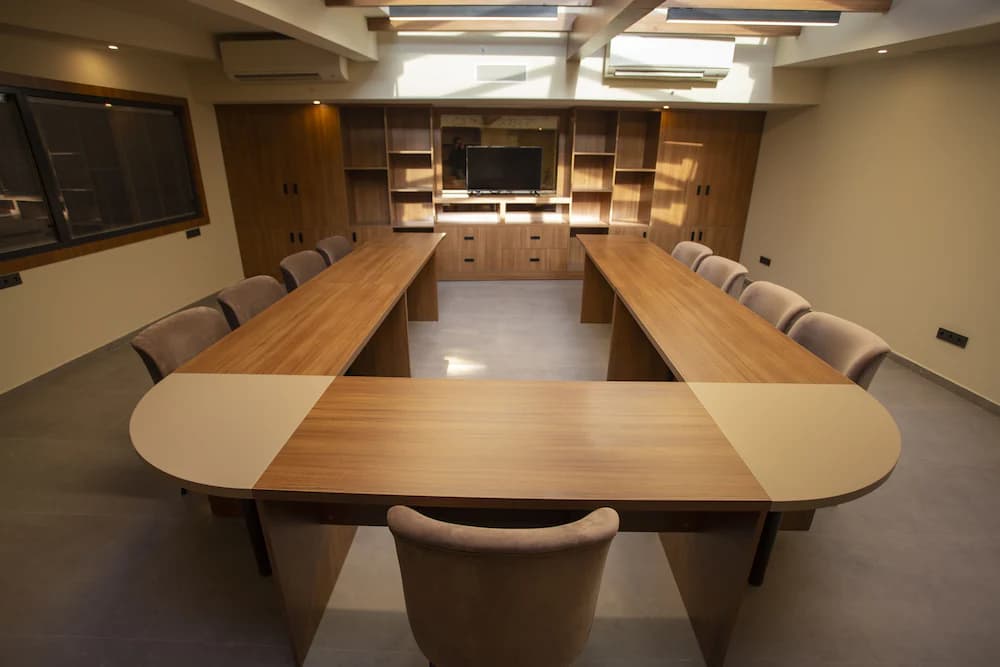 Meeting facility