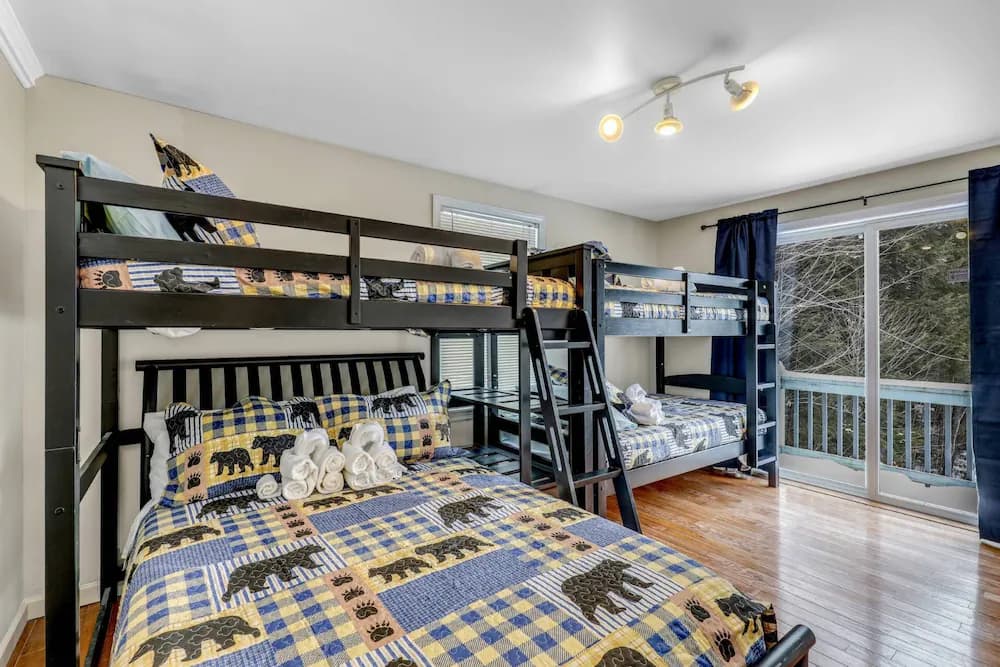 Children's theme room