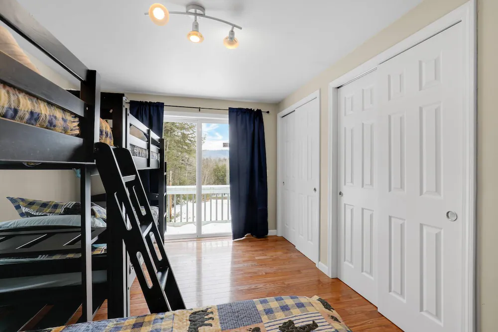 Children's theme room
