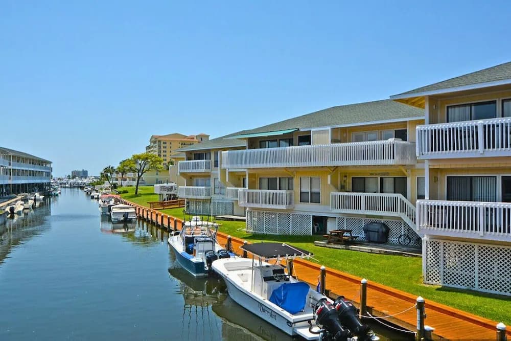 Marina