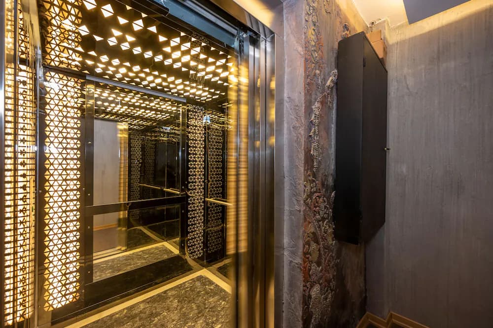 Elevator