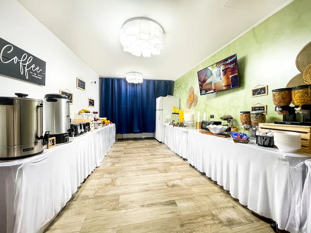 Breakfast area