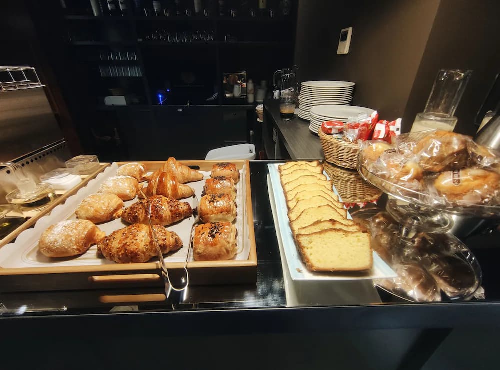 Breakfast buffet