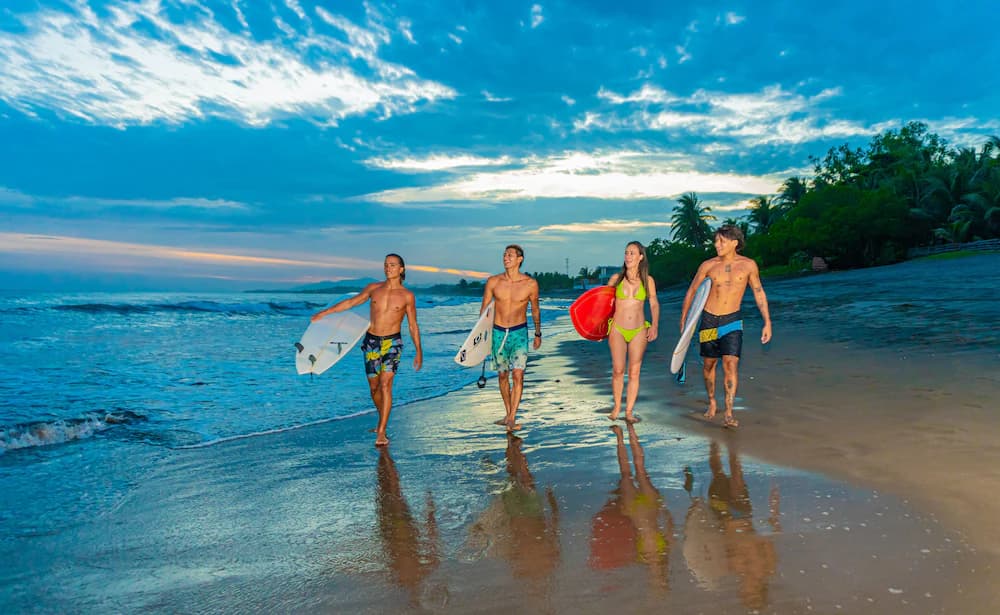 Surfing/boogie boarding