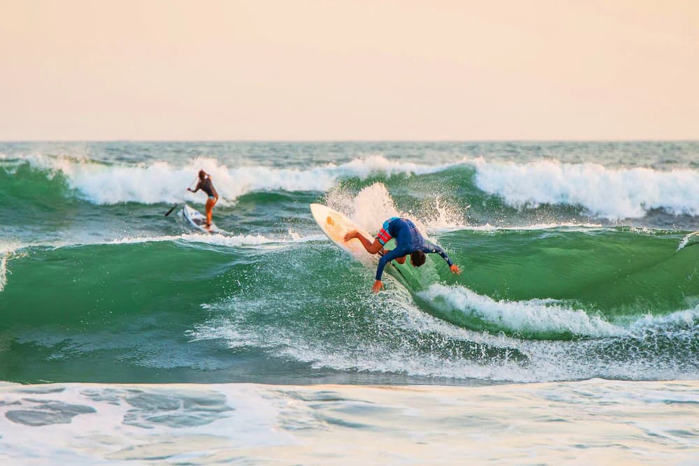 Surfing/boogie boarding
