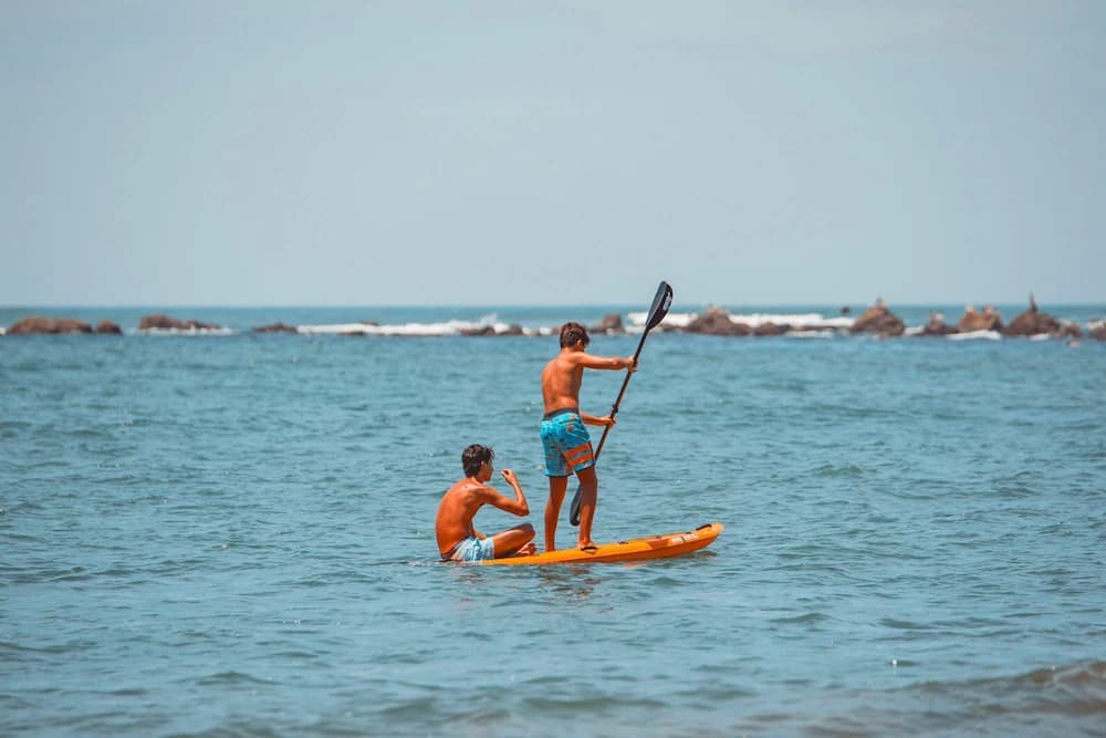 Surfing/boogie boarding