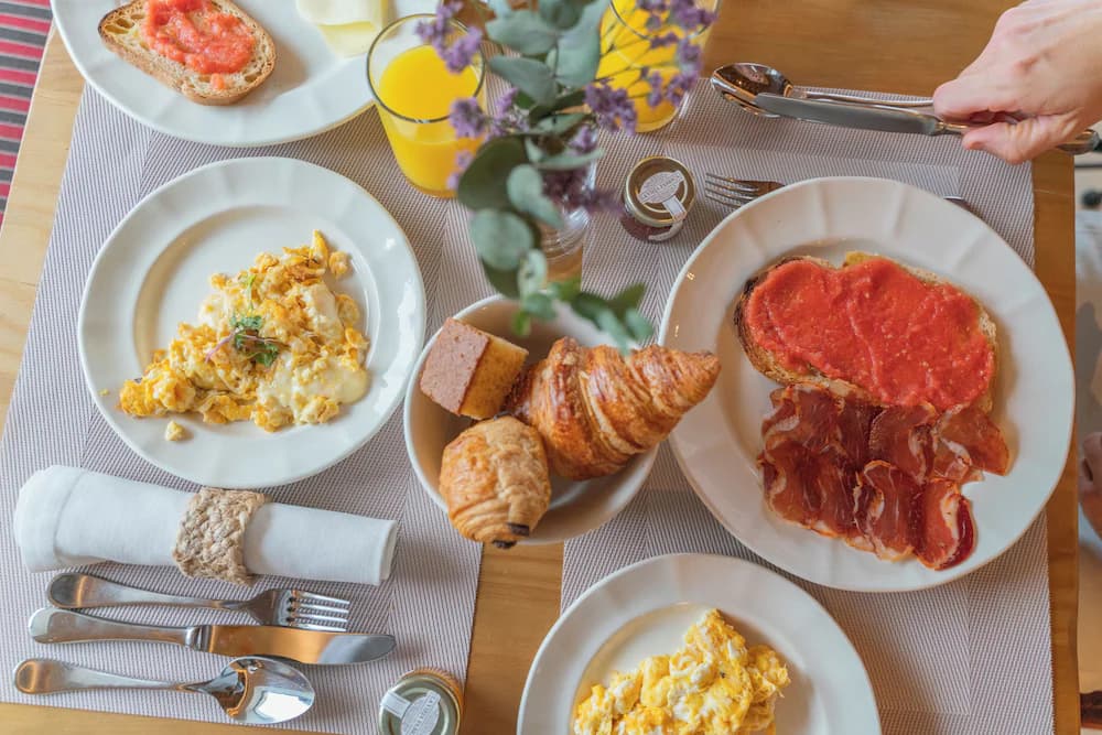 Breakfast buffet