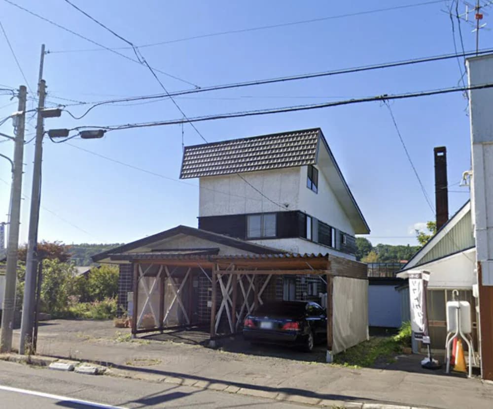 Primary image